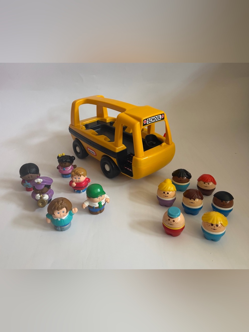 Little Tikes Tottle Tots School Bus with extra figures